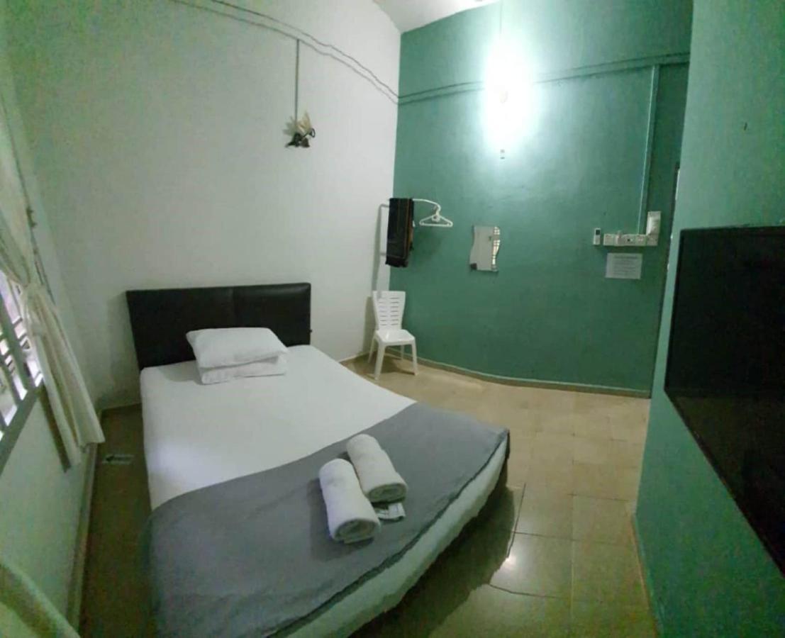 Oyo 90116 Fbs Inn Hotel Dungun Dış mekan fotoğraf